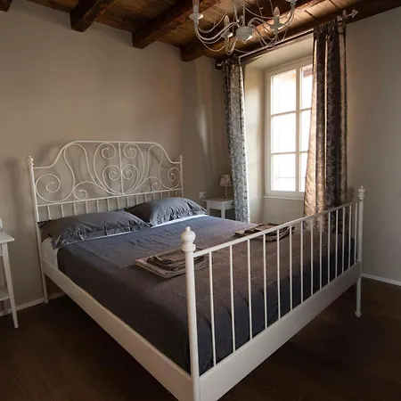 75 Mq For 5-6 P 100 M From The Apartment Domaso