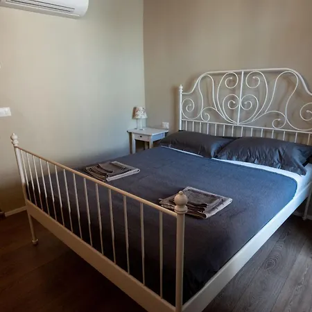 Apartmán 75 Mq For 5-6 P 100 M From The
