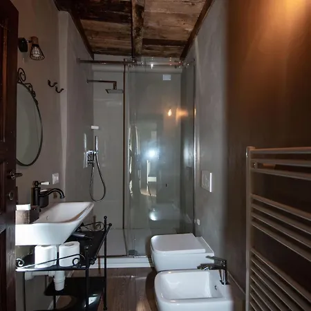 Apartment 75 Mq For 5-6 P 100 M From The