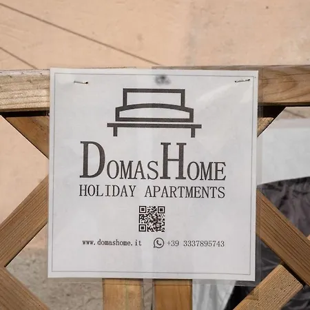 75 Mq For 5-6 P 100 M From The Apartmán *